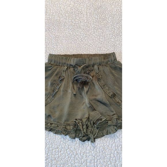 CHARLOTTE RUSSE Green Ruffle Shorts- S - Picture 2 of 3